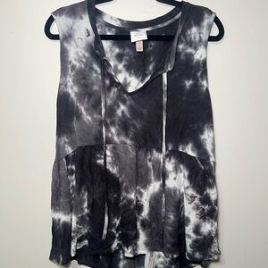 Knox Rose Boho Black and White Tie-Dye Tank Top